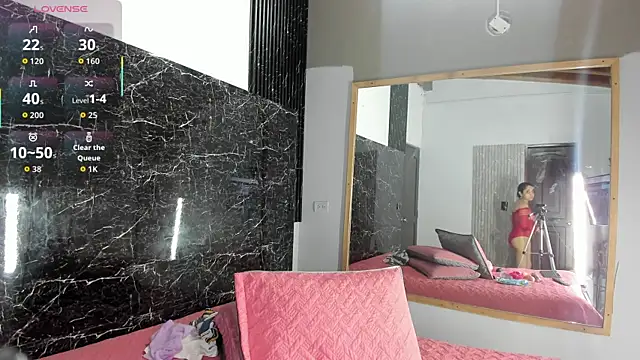 Yaya    11 online show from 10/24/25, 04:00