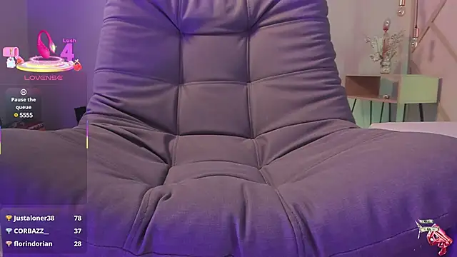 SophieHarris  online show from 03/11/25, 10:42