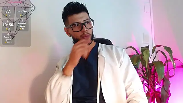 Colby brown03 online show from 12/18/25, 07:07