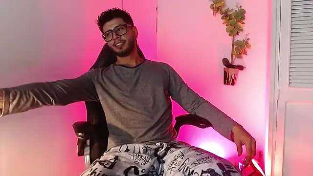 Colby brown03 online show from 10/24/25, 07:02