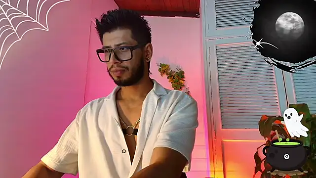 Colby brown03 online show from 10/04/25, 07:26