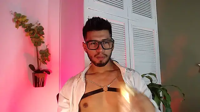 Colby brown03 online show from 09/08/25, 07:57