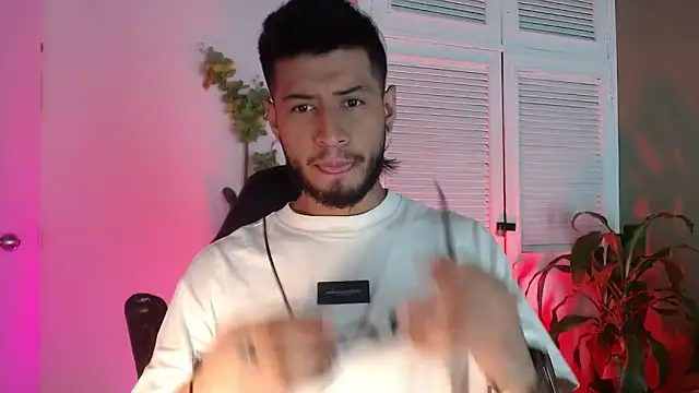 Colby brown03 online show from 12/03/25, 07:13