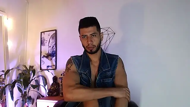 Snapshot of Colby_brown03 chatting on 05/13/26, 05:53 Colby brown03 online show from 05/13/26, 05:53