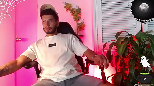 Colby brown03 online show from 10/09/25, 07:14