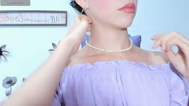 Snapshot of AnneGagner chatting on 12/29/24, 08:26 AnneGagner online show from 12/29/24, 08:26