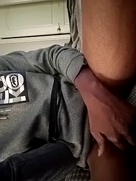 Txdarkmeat74 online show from 11/19/25, 02:39