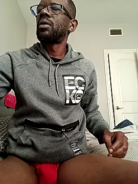 Snapshot of Txdarkmeat74 chatting on 11/07/25, 02:32 Txdarkmeat74 online show from 11/07/25, 02:32