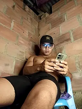 Snapshot of alex_candela chatting on 05/16/26, 12:42 alex candela online show from 05/16/26, 12:42