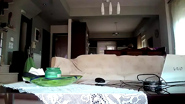 Kalia Cross online show from 11/12/25, 06:50