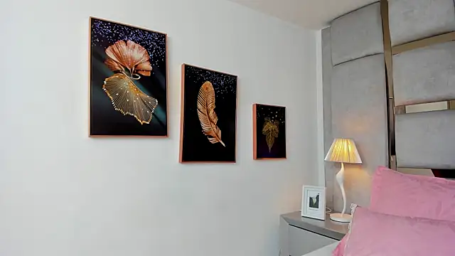 AmbarJensen online show from 11/04/25, 12:20