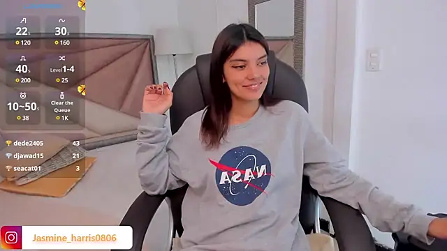 Snapshot of JasmineHarris chatting on 02/05/25, 02:59 JasmineHarris online show from 02/05/25, 02:59