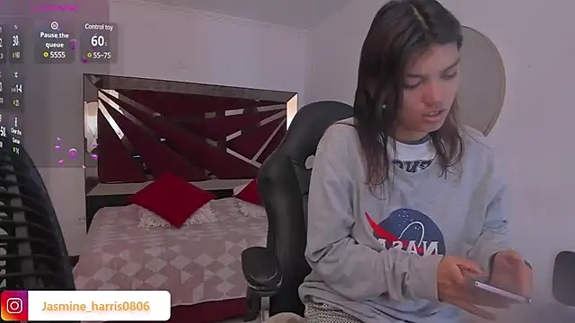 Snapshot of JasmineHarris chatting on 02/20/25, 11:42 JasmineHarris online show from 02/20/25, 11:42