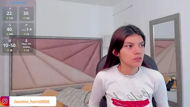 Snapshot of JasmineHarris chatting on 02/07/25, 11:34 JasmineHarris online show from 02/07/25, 11:34