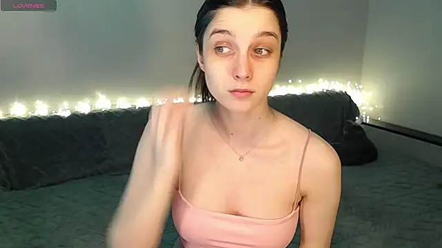 Abigail Wills online show from 11/20/25, 05:24