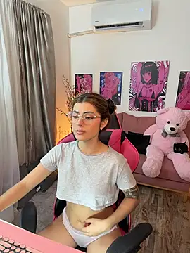 annieesweett online show from 06/25/26, 10:59
