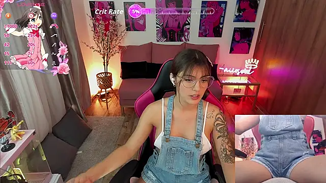 Snapshot of annieesweett chatting on 09/24/25, 06:47 annieesweett online show from 09/24/25, 06:47
