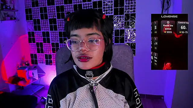 Snapshot of sweet_Samx chatting on 09/23/25, 06:42 sweet Samx online show from 09/23/25, 06:42