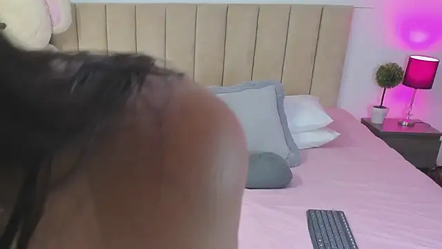 HannaRousse  online show from 04/04/26, 08:15