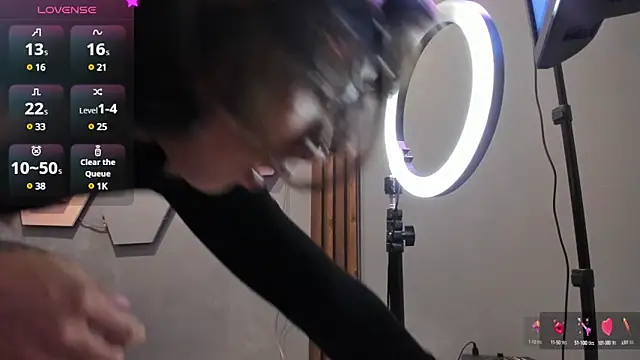 HOTTY RED  online show from 03/07/25, 09:17