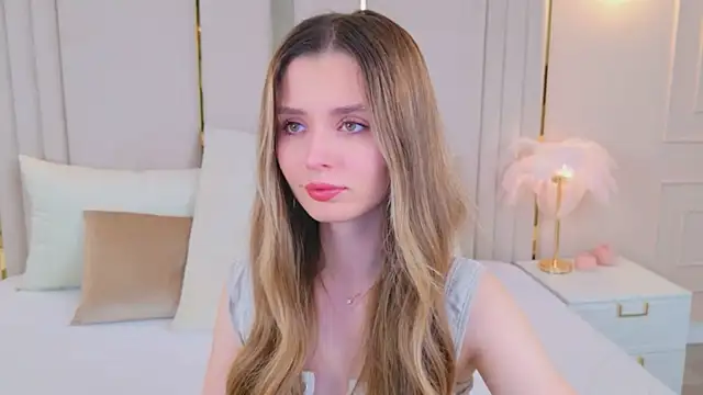 MarybethSnow online show from 12/15/25, 05:08