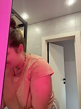 SuzieMurray online show from 11/16/25, 08:19