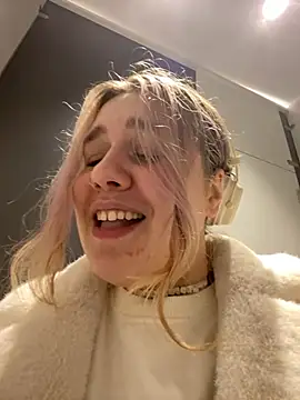 SuzieMurray online show from 02/26/25, 11:32