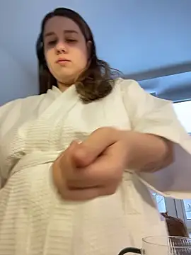 Snapshot of SuzieMurray chatting on 01/14/26, 07:23 SuzieMurray online show from 01/14/26, 07:23