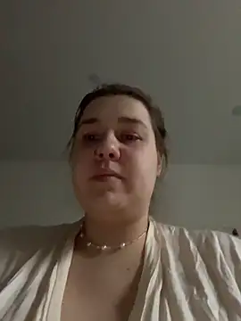 SuzieMurray online show from 11/11/25, 12:22