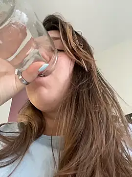 SuzieMurray online show from 04/04/26, 08:21