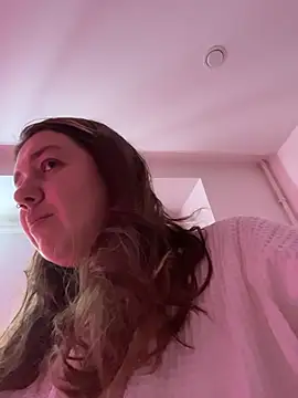 Snapshot of SuzieMurray chatting on 02/26/26, 08:25 SuzieMurray online show from 02/26/26, 08:25