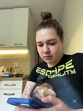 SuzieMurray online show from 10/01/25, 10:20