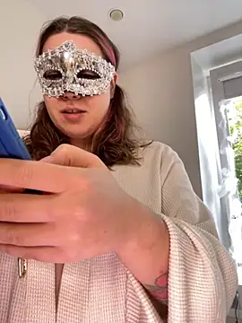 SuzieMurray online show from 10/02/25, 10:18