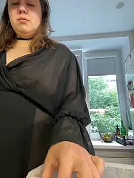 SuzieMurray online show from 09/20/25, 10:09