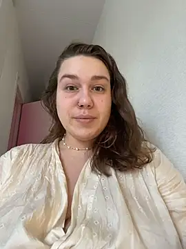 SuzieMurray online show from 11/15/25, 08:18