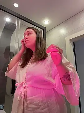 Snapshot of SuzieMurray chatting on 02/22/26, 08:17 SuzieMurray online show from 02/22/26, 08:17