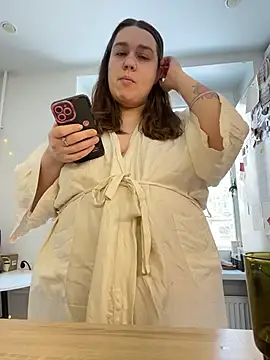 Snapshot of SuzieMurray chatting on 02/18/26, 08:22 SuzieMurray online show from 02/18/26, 08:22