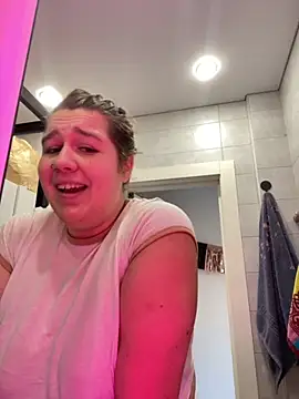 SuzieMurray online show from 10/18/25, 10:39