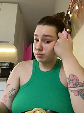 SuzieMurray online show from 11/05/25, 09:12