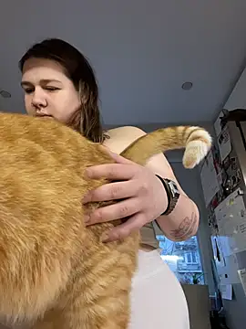 SuzieMurray online show from 11/30/25, 07:09