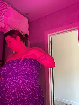 SuzieMurray online show from 04/24/26, 08:38