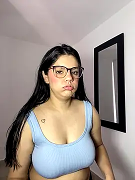 kimberlyhills1 online show from 10/19/25, 04:54