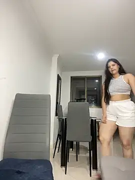 Snapshot of kimberlyhills1 chatting on 03/20/25, 02:51 kimberlyhills1 online show from 03/20/25, 02:51