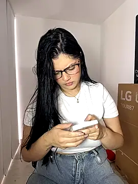 kimberlyhills1 online show from 11/06/25, 08:02