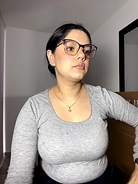 kimberlyhills1 online show from 11/04/25, 07:50