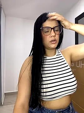 kimberlyhills1 online show from 11/13/25, 10:02