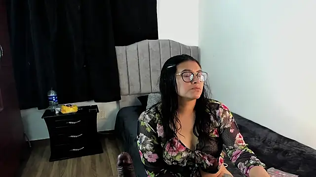 lorymoon online show from 01/11/25, 06:44