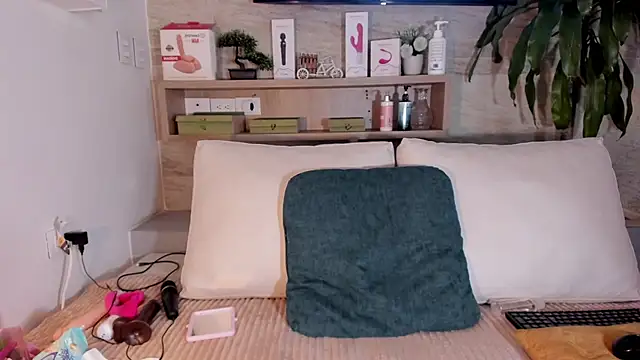 Laurentdupont04 online show from 09/15/25, 03:07