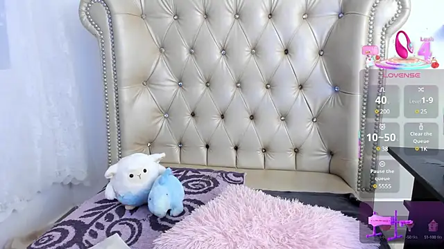 Snapshot of AlexaFoxy18 chatting on 03/05/25, 04:56 AlexaFoxy18 online show from 03/05/25, 04:56