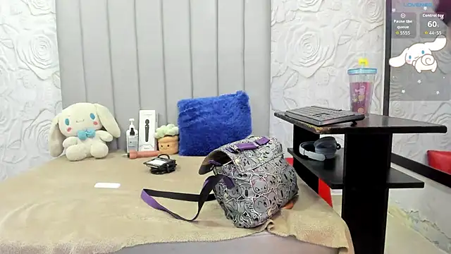 AlexaFoxy18 online show from 05/31/26, 07:03